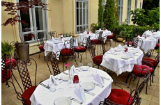 Wedding in Prague Decadency in its prime