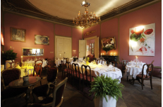 Wedding in Prague Decadency in its prime