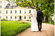 Wedding in Prague Chateau Mcely