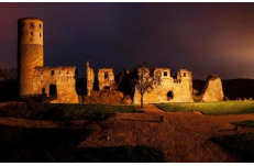 Wedding in Prague Zvířetice Castle