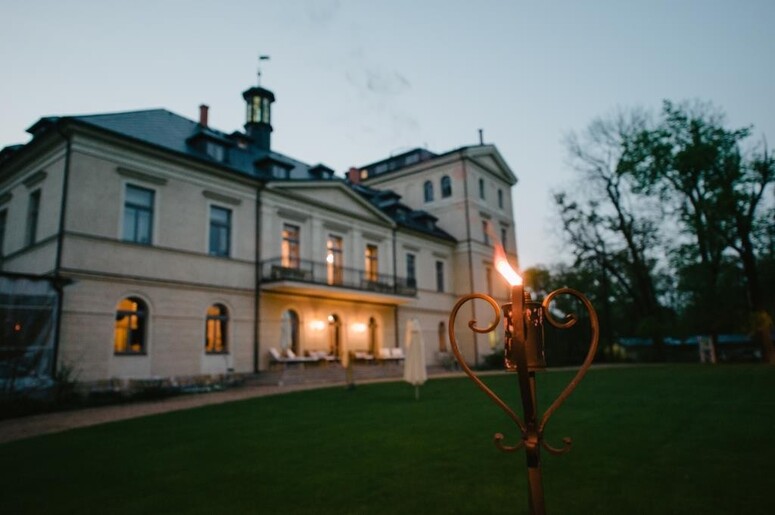 Wedding in Prague Gorgeous love