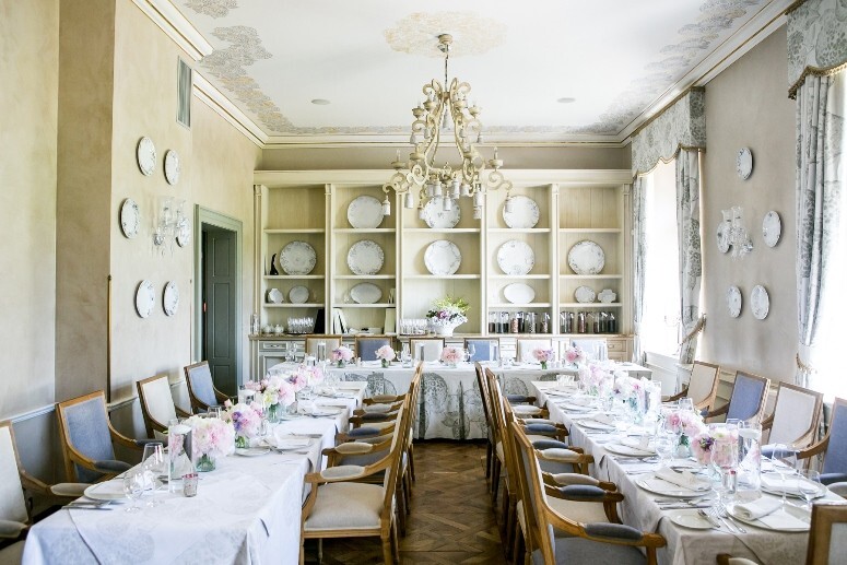 Wedding in Prague Spring Chateau